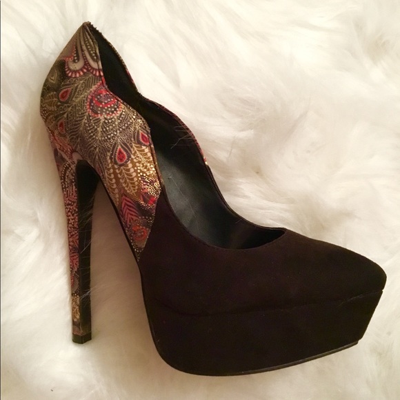 Women Black Multi Colored Heels - Picture 3 of 6